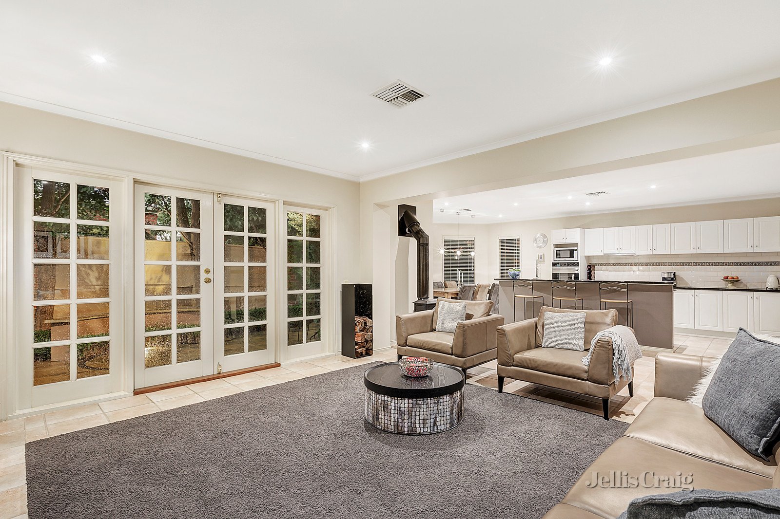 9 Knightsbridge Court, Glen Waverley image 6