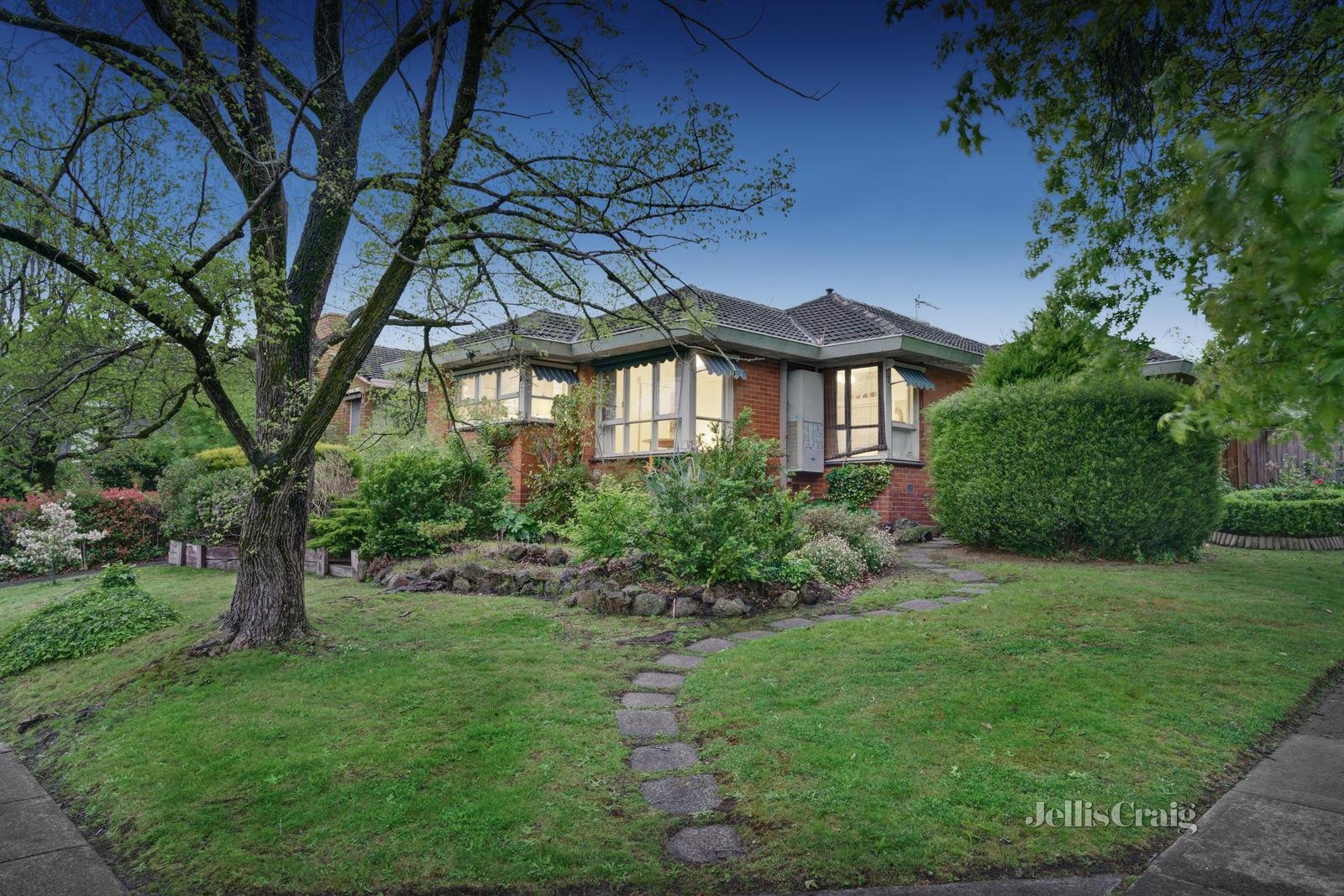 9 Koala Court, Doncaster East image 2