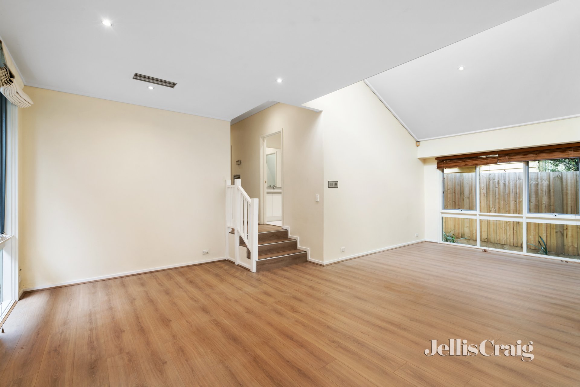 9 Lambeth Avenue, Armadale image 2