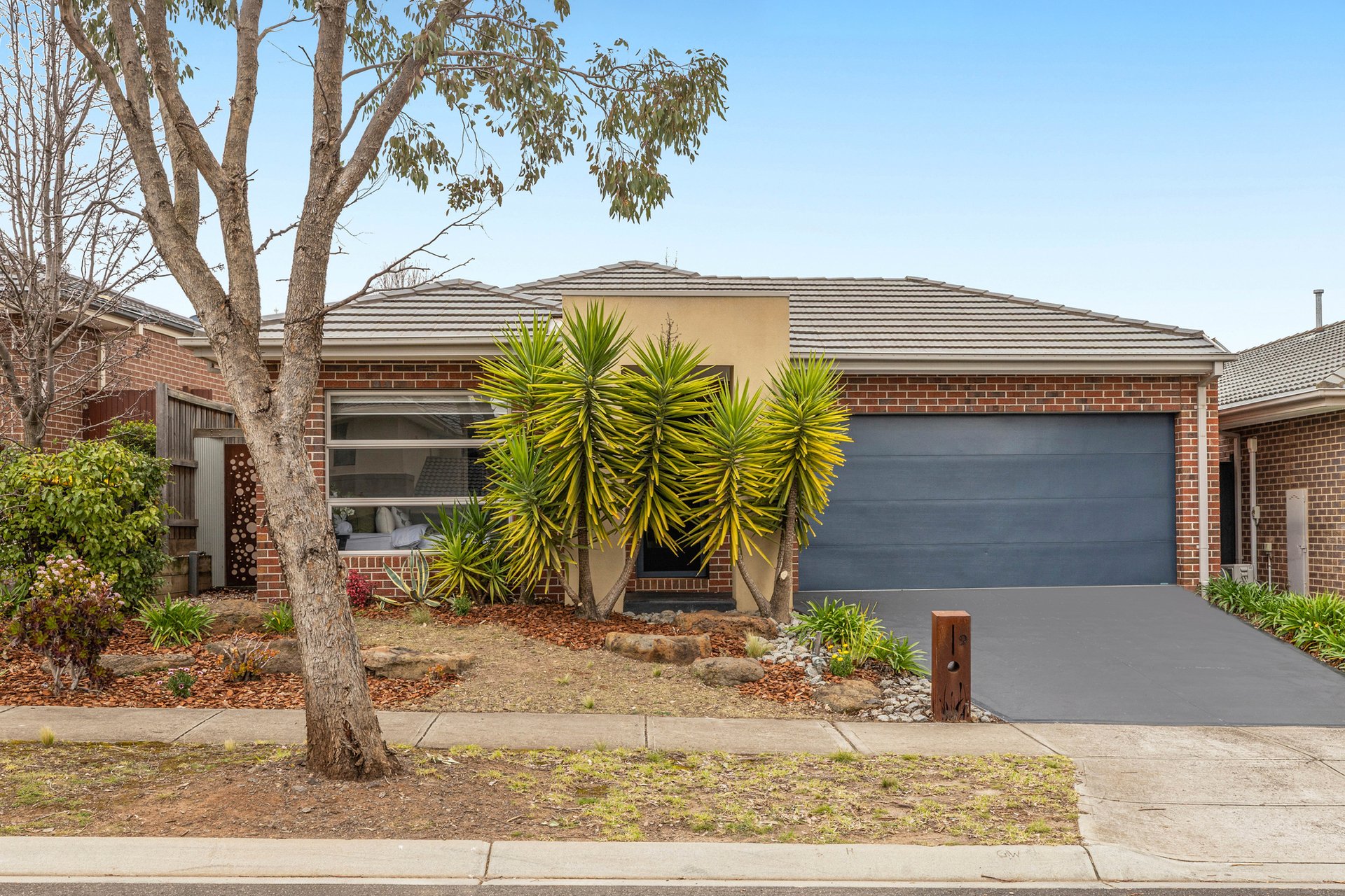 9 Lampton Way