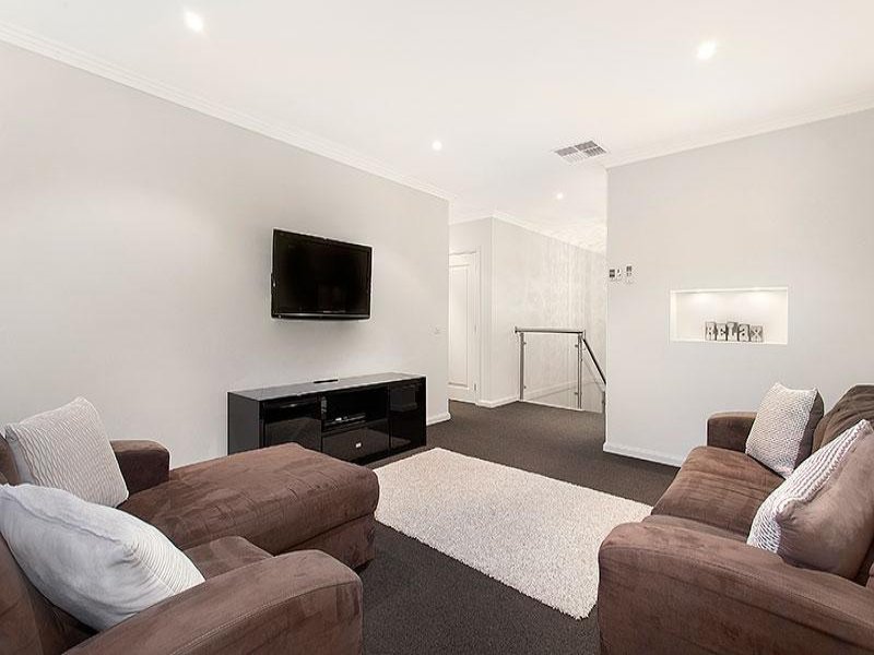 9 Landen Avenue, Balwyn North image 6
