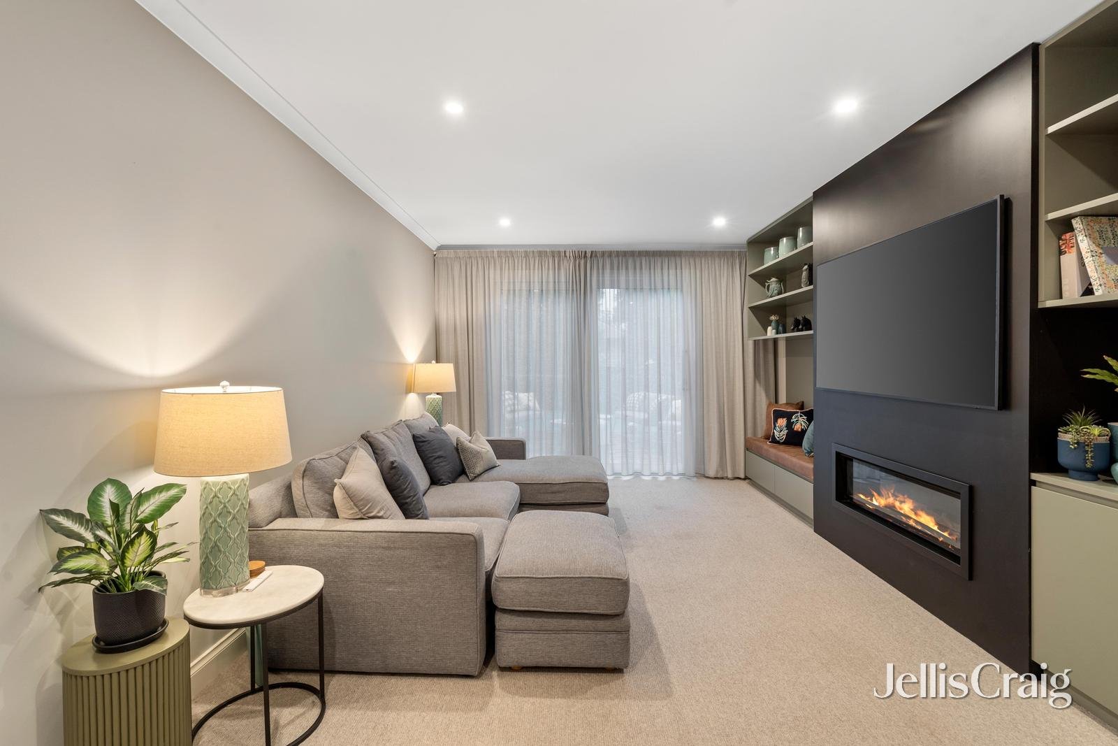 9 Larch Street, Blackburn image 8