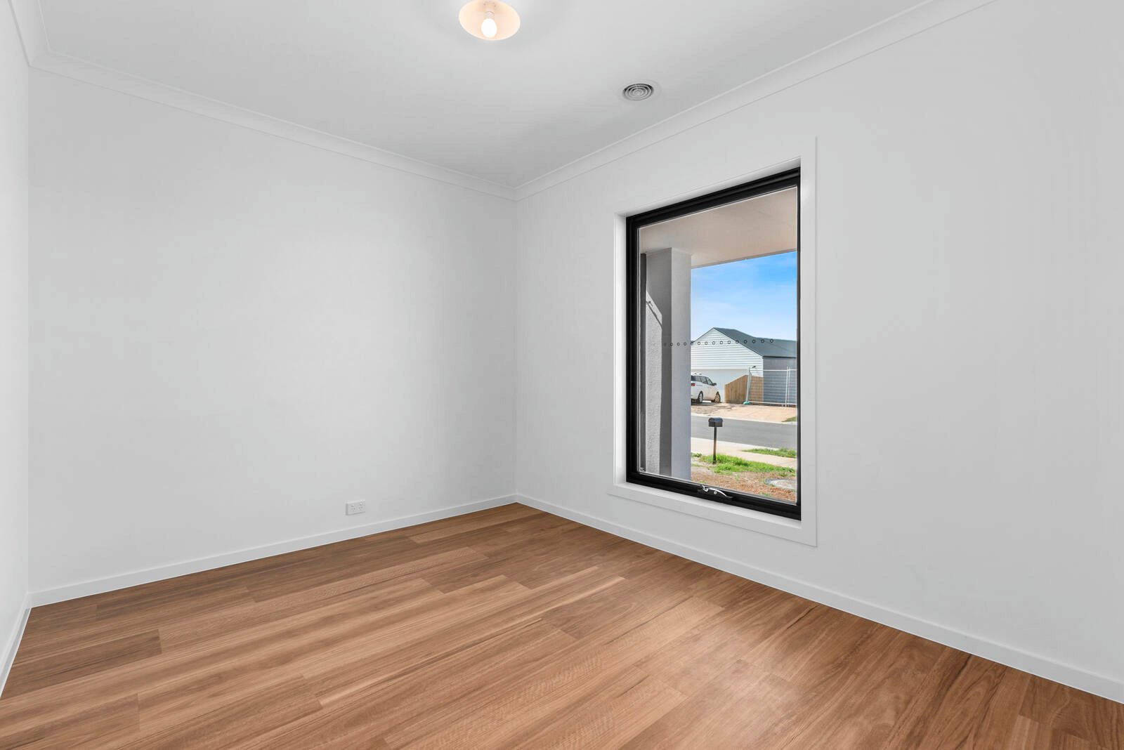 Property Gallery Thumbnail 10