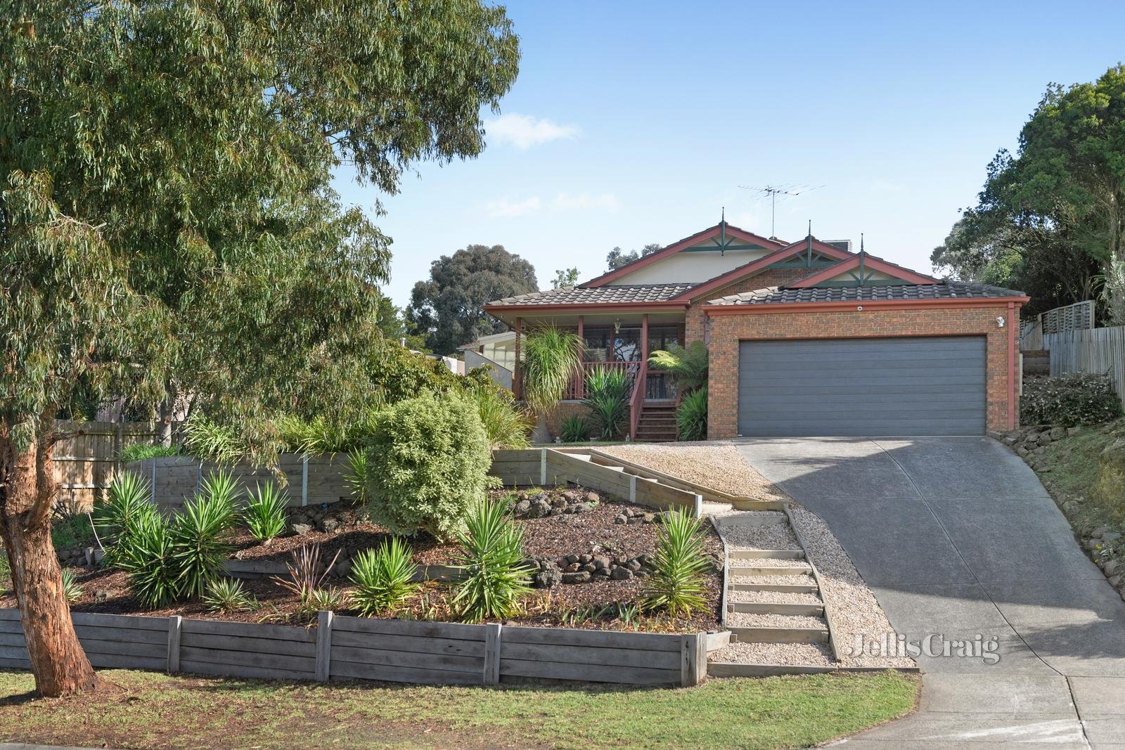 9 Liberty Court, St Helena image 1