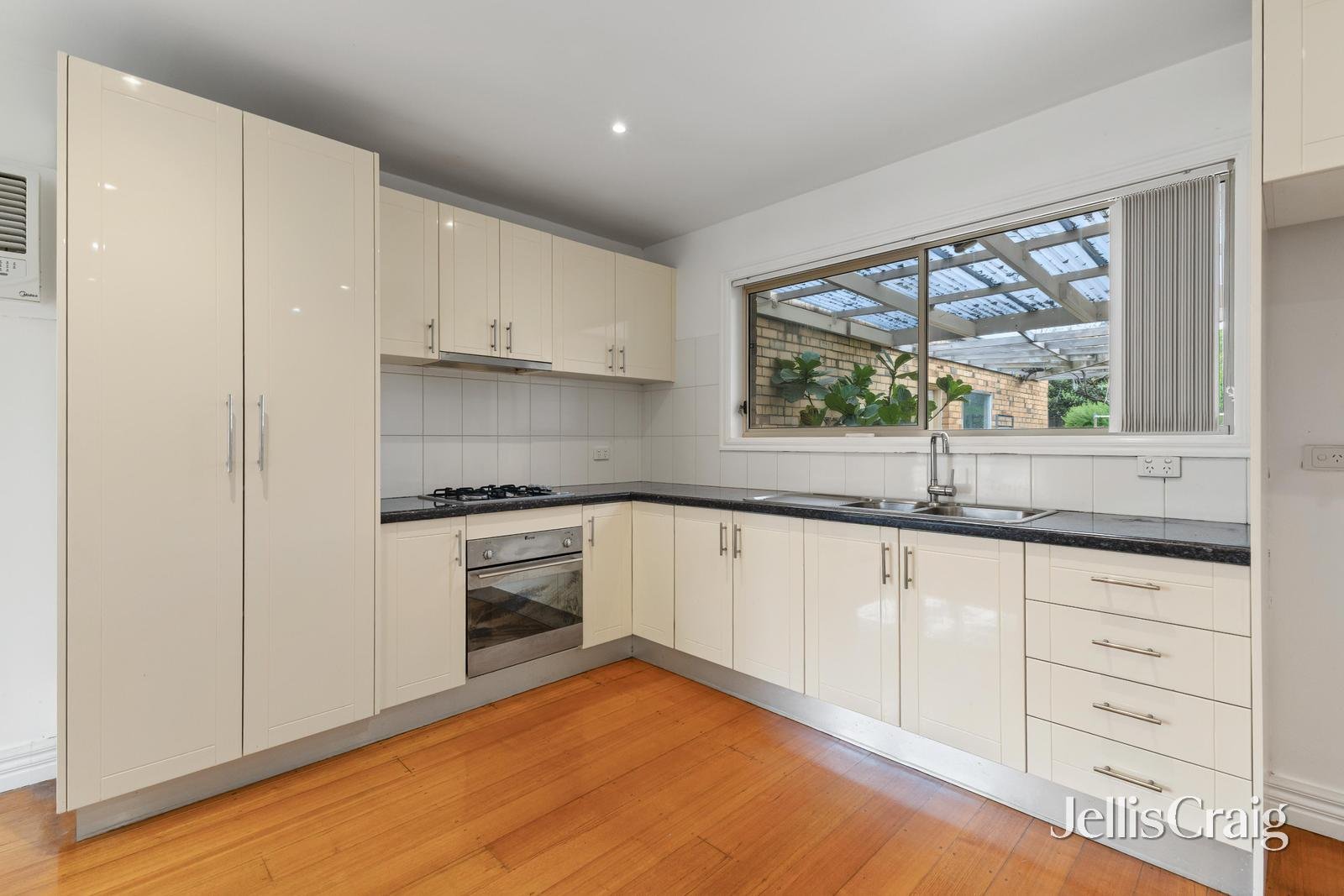 9 Lisbon Street, Glen&nbsp;Waverley image 6