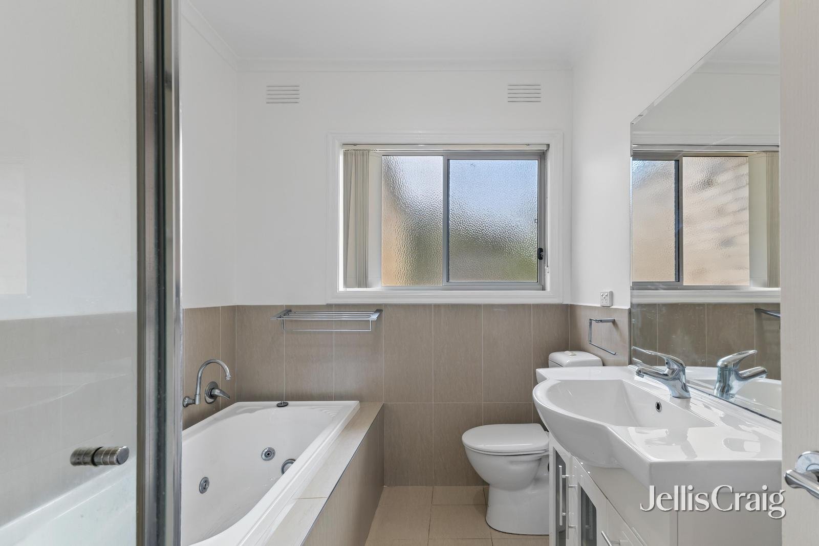 9 Lisbon Street, Glen&nbsp;Waverley image 8