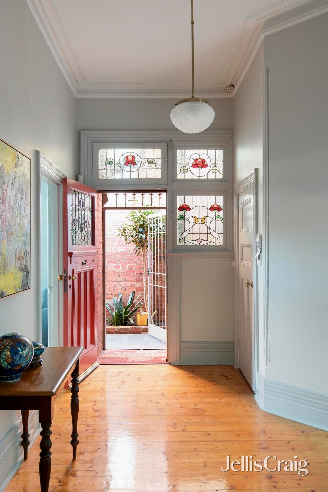 9 Loch Street, St Kilda West image 4