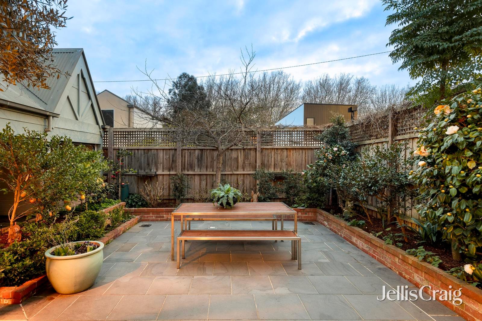 9 Loch Street, St Kilda West image 20