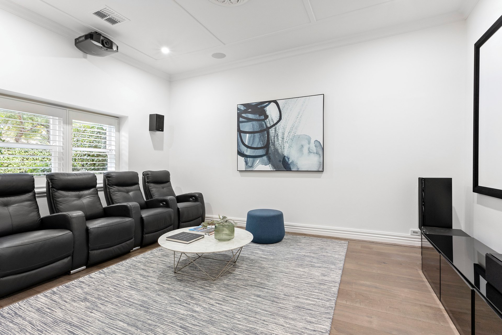 Property Gallery Thumbnail 11