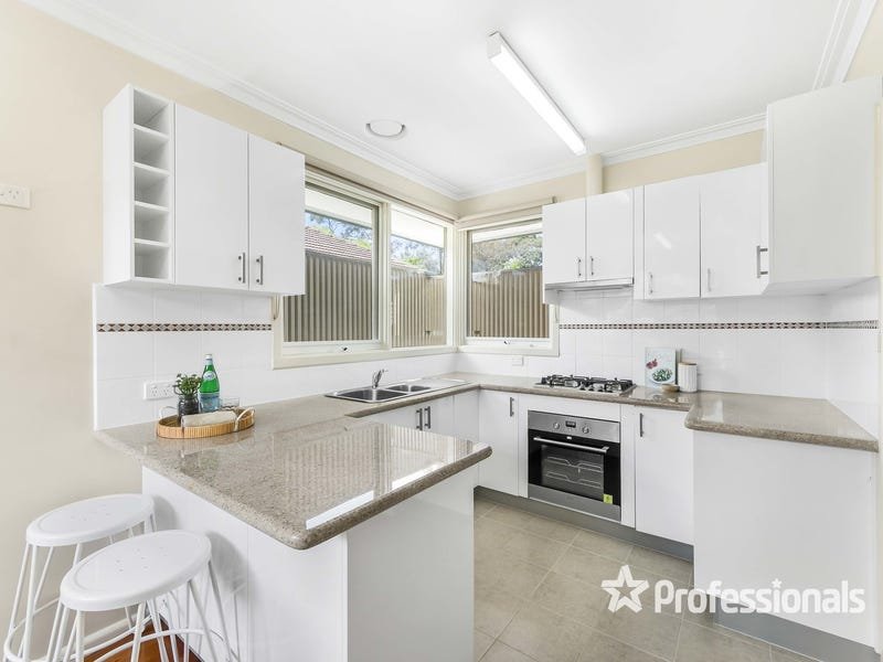 9 MacMillan Street, Mooroolbark image 6