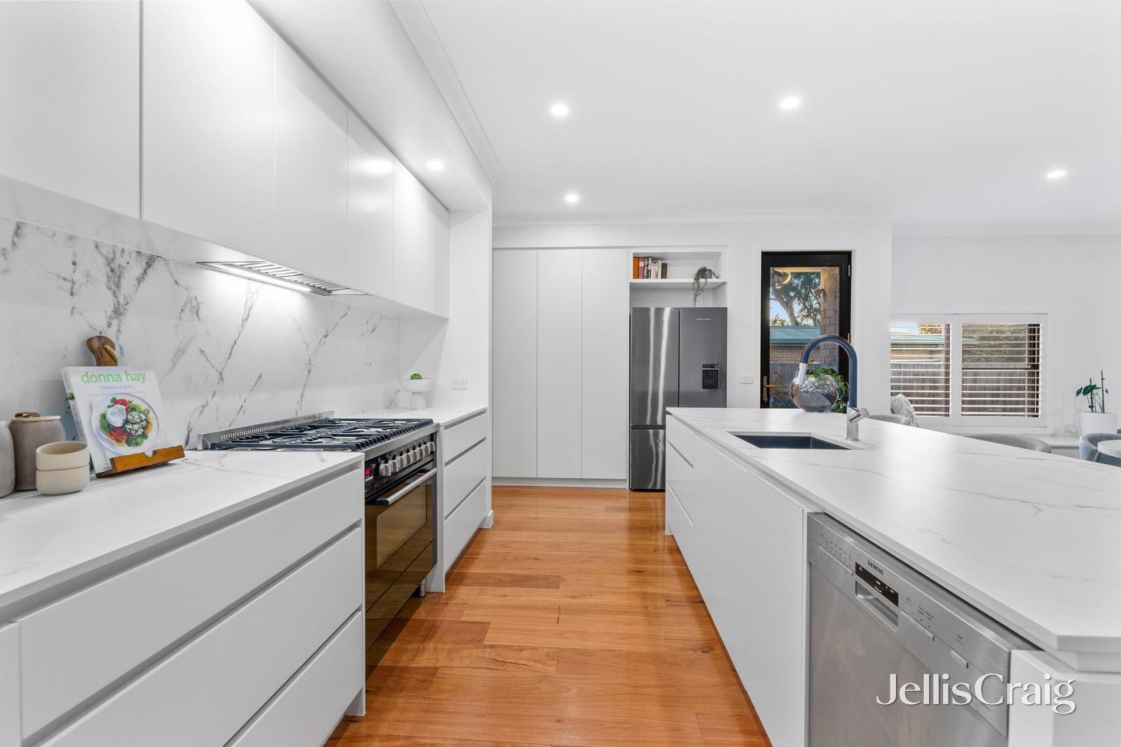 9 Marama Street, Blackburn South image 6