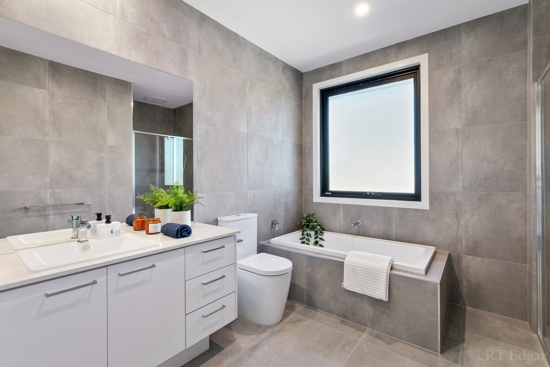 Property Gallery Thumbnail 10