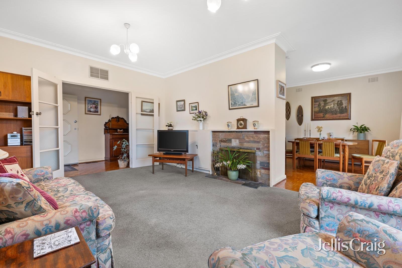 9 Marriott Parade, Glen Waverley image 4