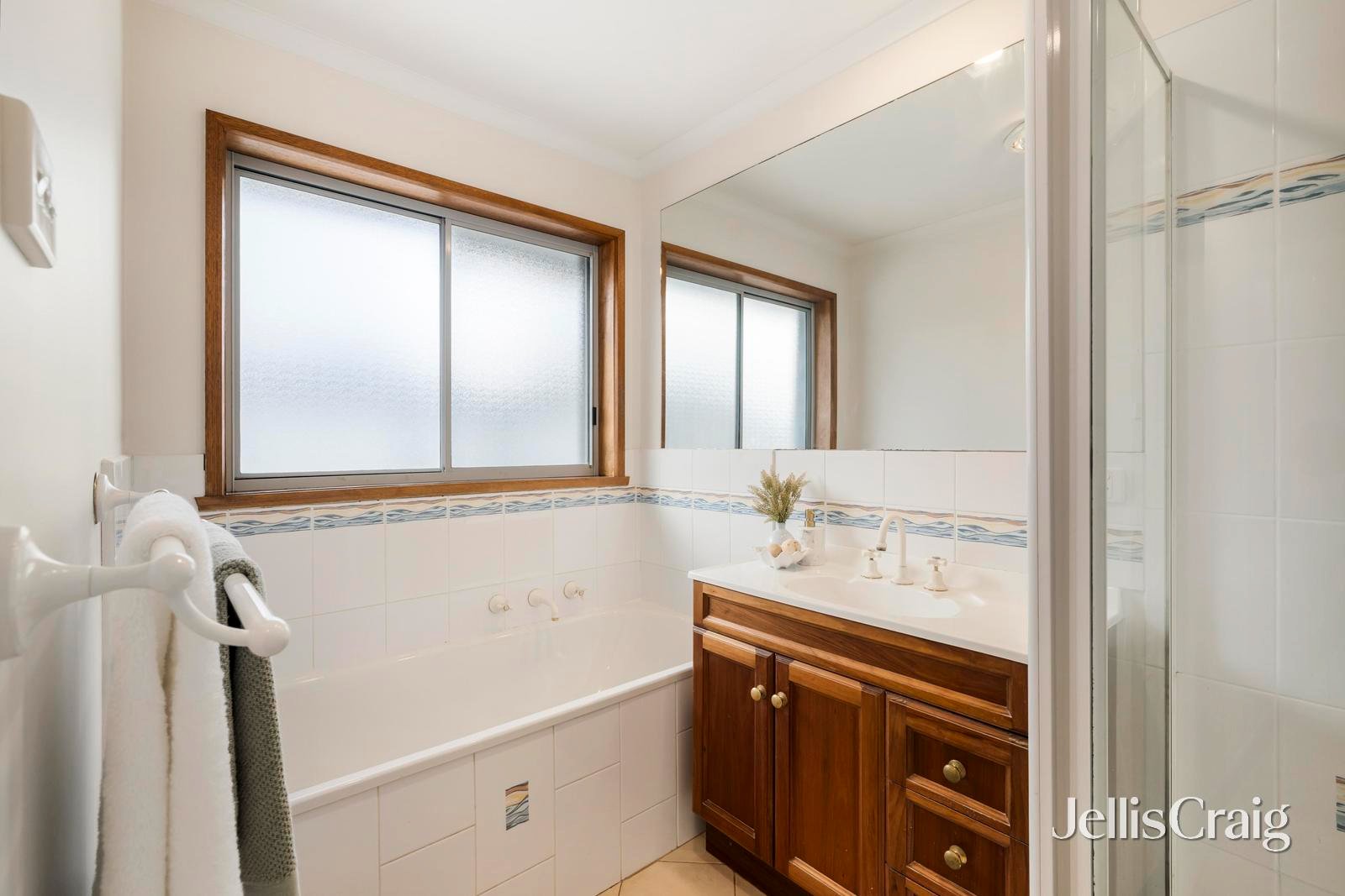 9 Masefield Avenue, Mooroolbark image 10