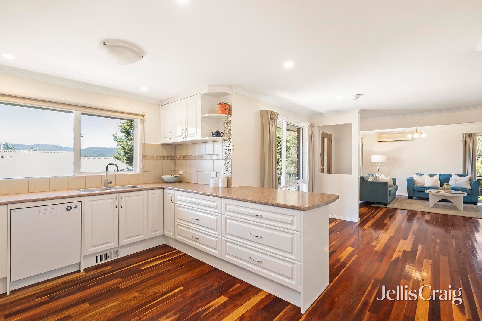 9 Mason Court, Bayswater&nbsp;North image 4