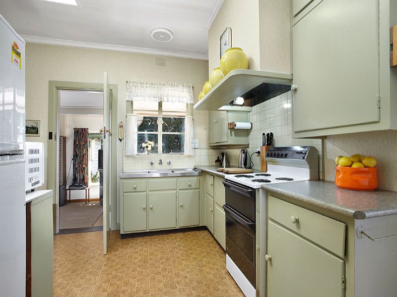 9 Mathers Avenue, Kew East image 6
