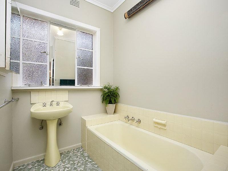 9 Mathers Avenue, Kew East image 8