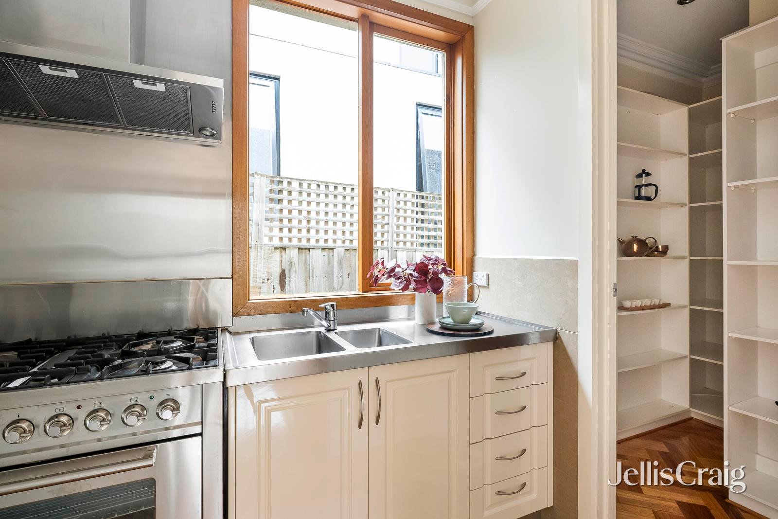 9 May Street, Deepdene image 8