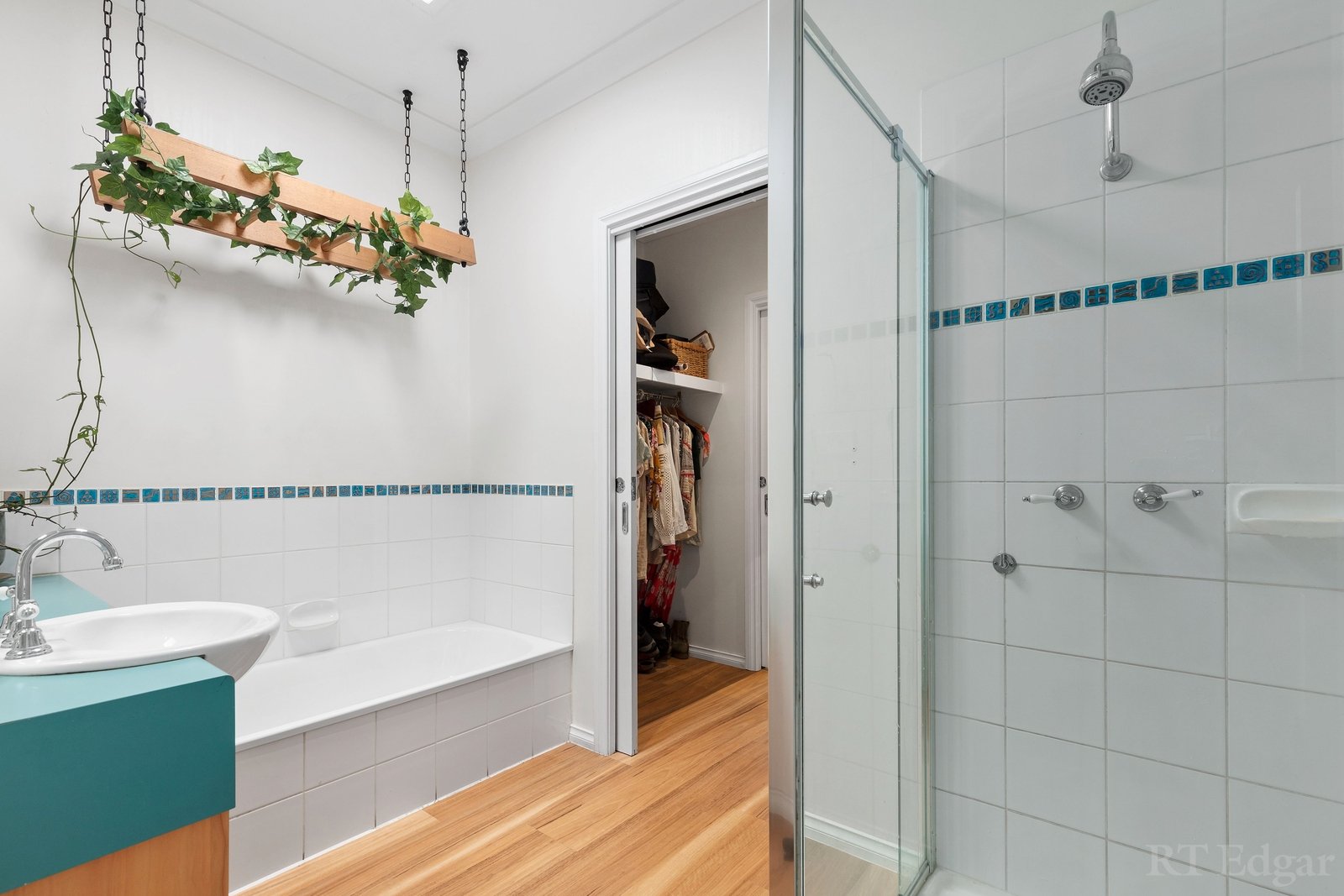 Property Gallery Thumbnail 6