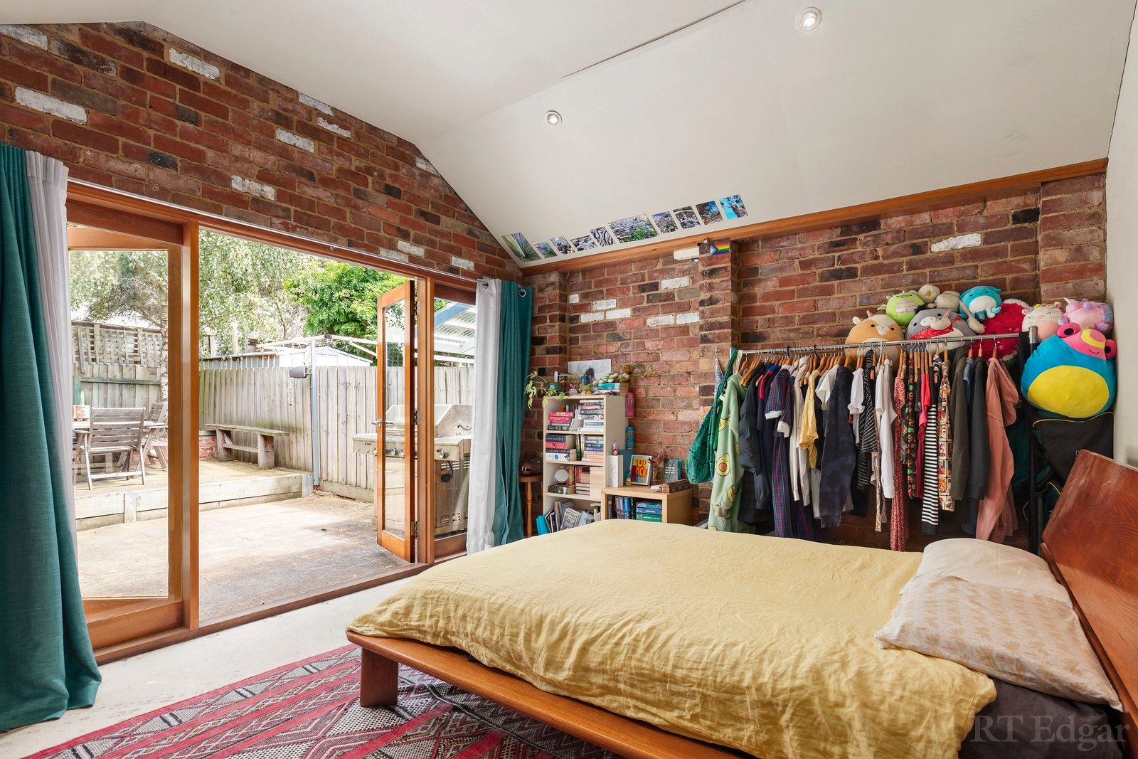 Property Gallery Thumbnail 9