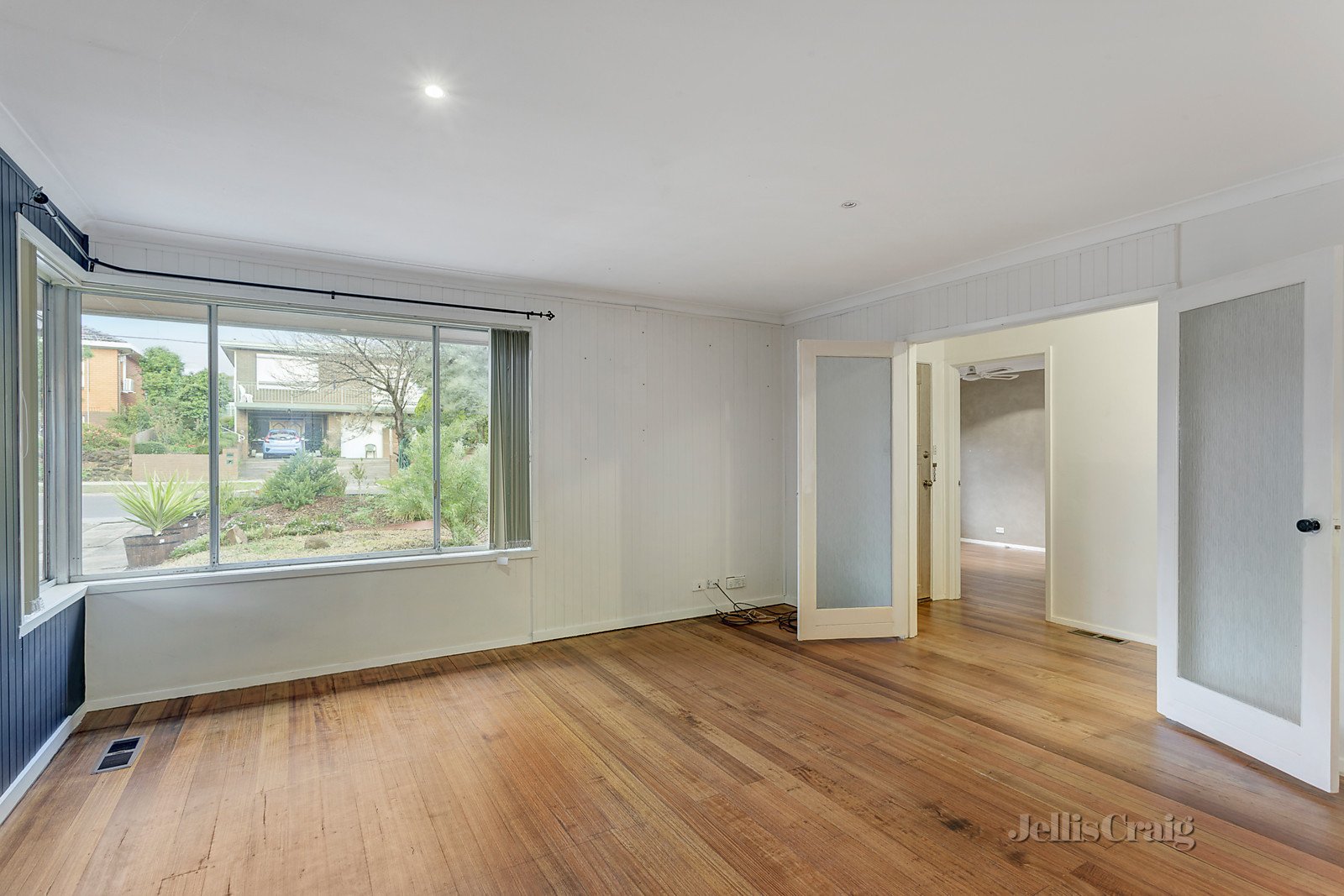 9 Melissa Street, Mount Waverley image 3