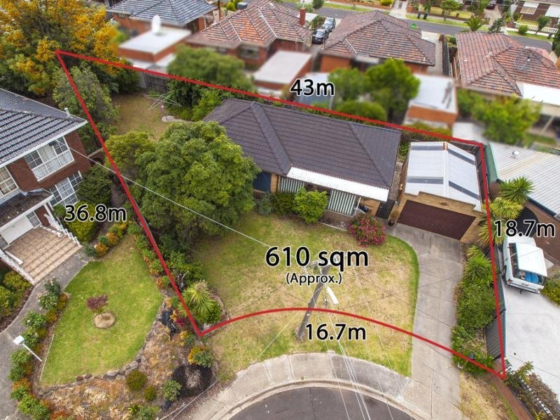 9 Menton Court, Avondale Heights image 1