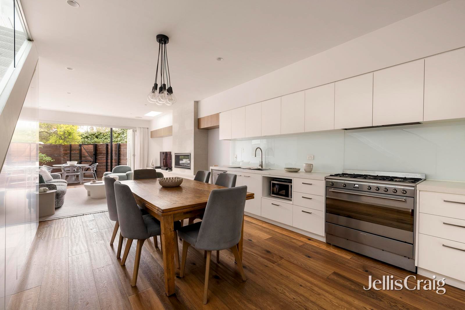 9 Merton Place, Albert&nbsp;Park image 2