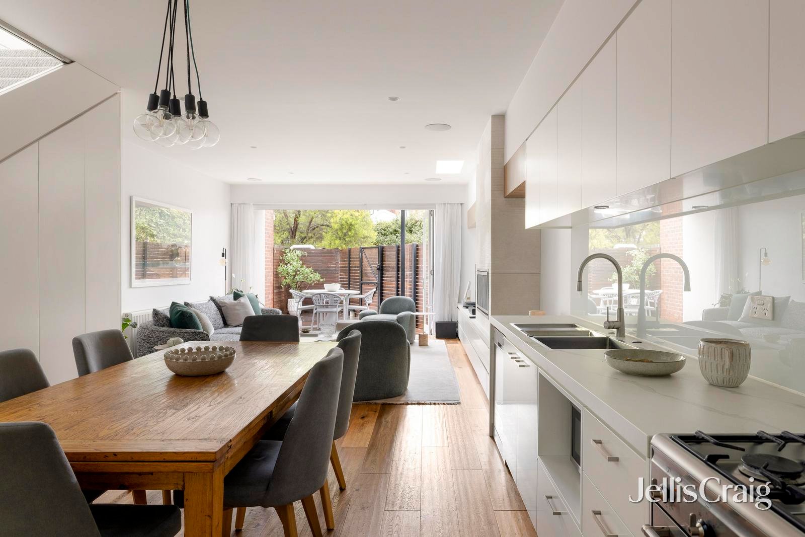 9 Merton Place, Albert&nbsp;Park image 3