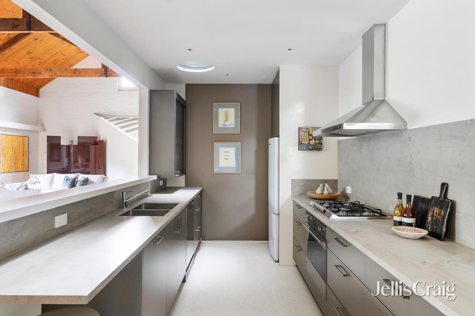 9 Meryl Street, Armadale image 5
