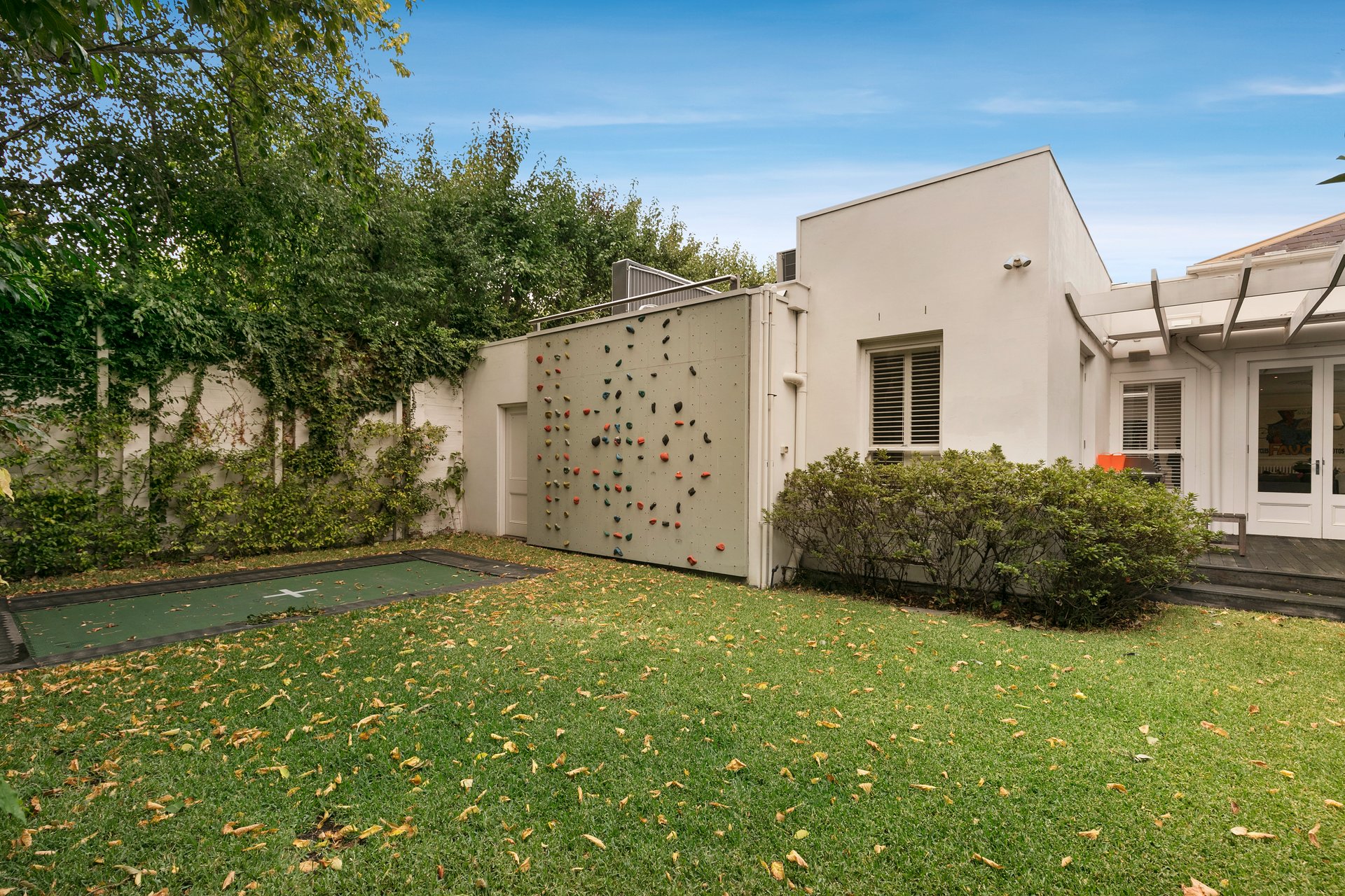Property Gallery Thumbnail 8