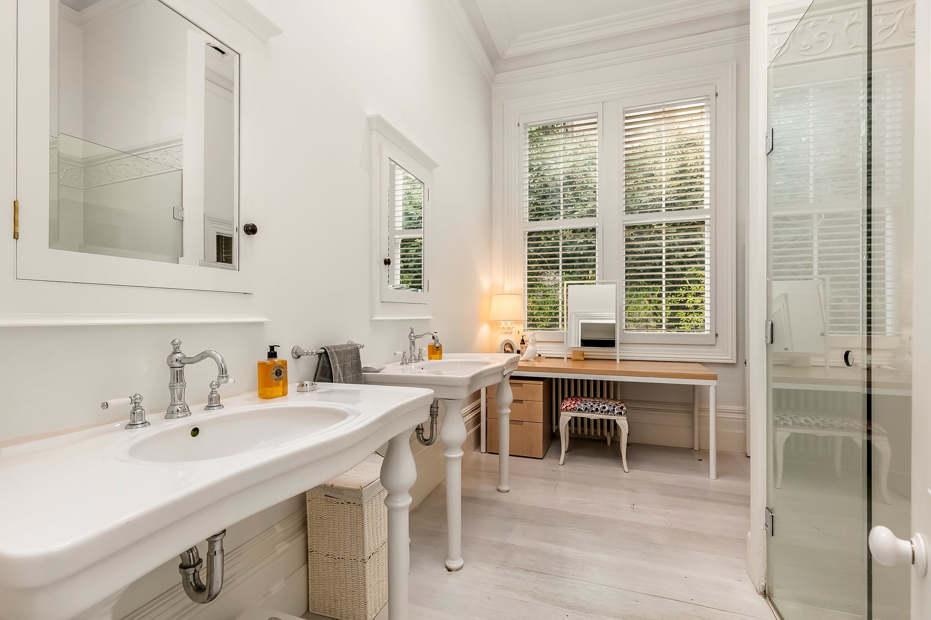 Property Gallery Thumbnail 6