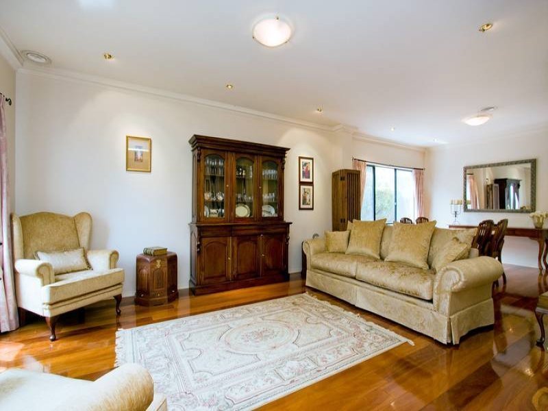 9 Minkell Court, Wantirna image 3