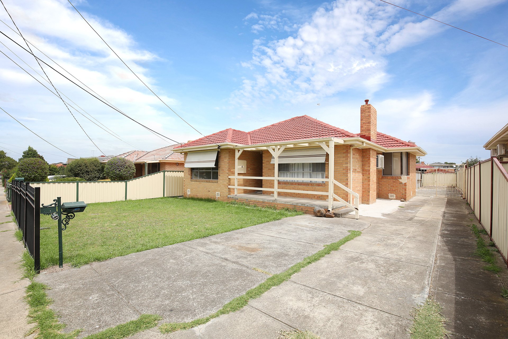 9 Moffat Street, AVONDALE HEIGHTS VIC 3034