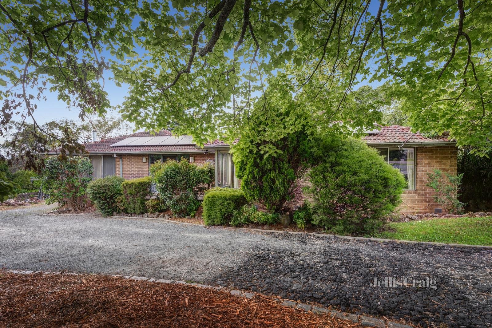 9 Montgomery Court, Kilsyth image 2