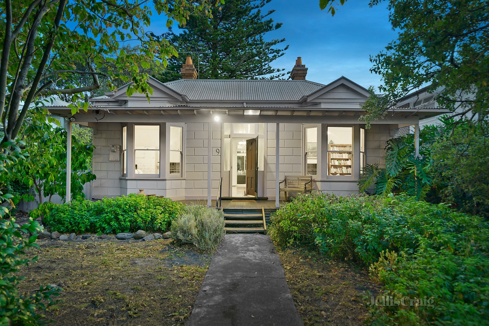 9 Moodie Street, Caulfield East image 3