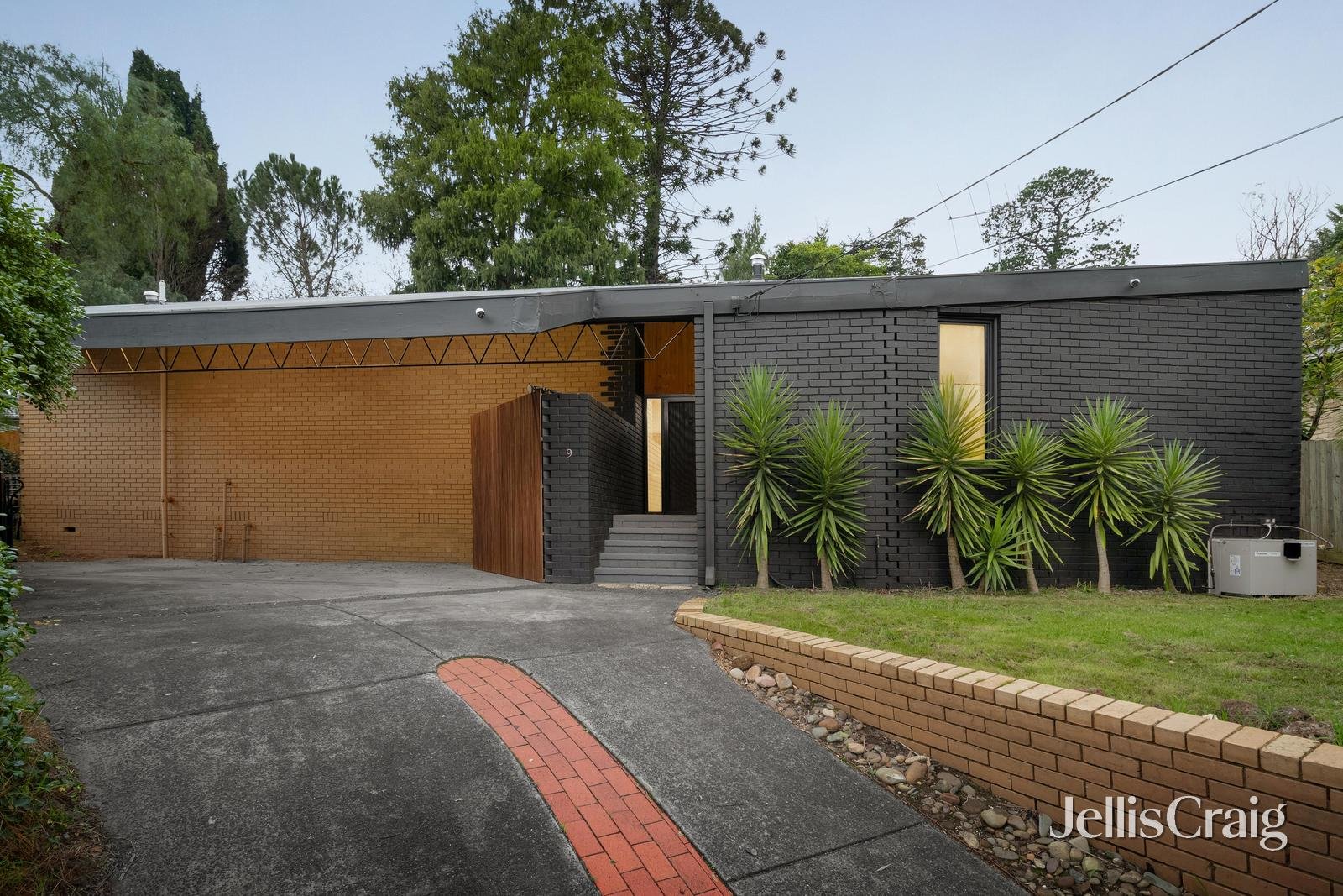 9 Moola Close, Yallambie image 1