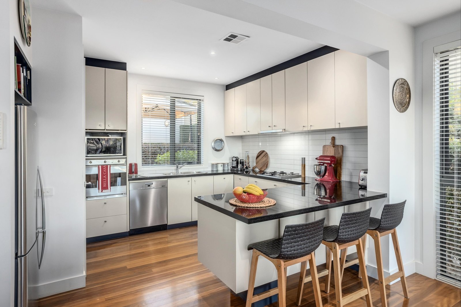 Property Gallery Thumbnail 6