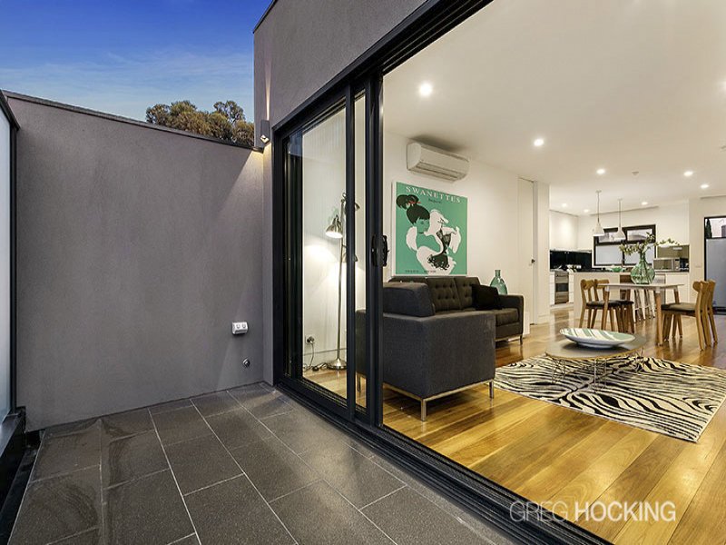 9 Norma Barnett Lane, Port Melbourne image 3