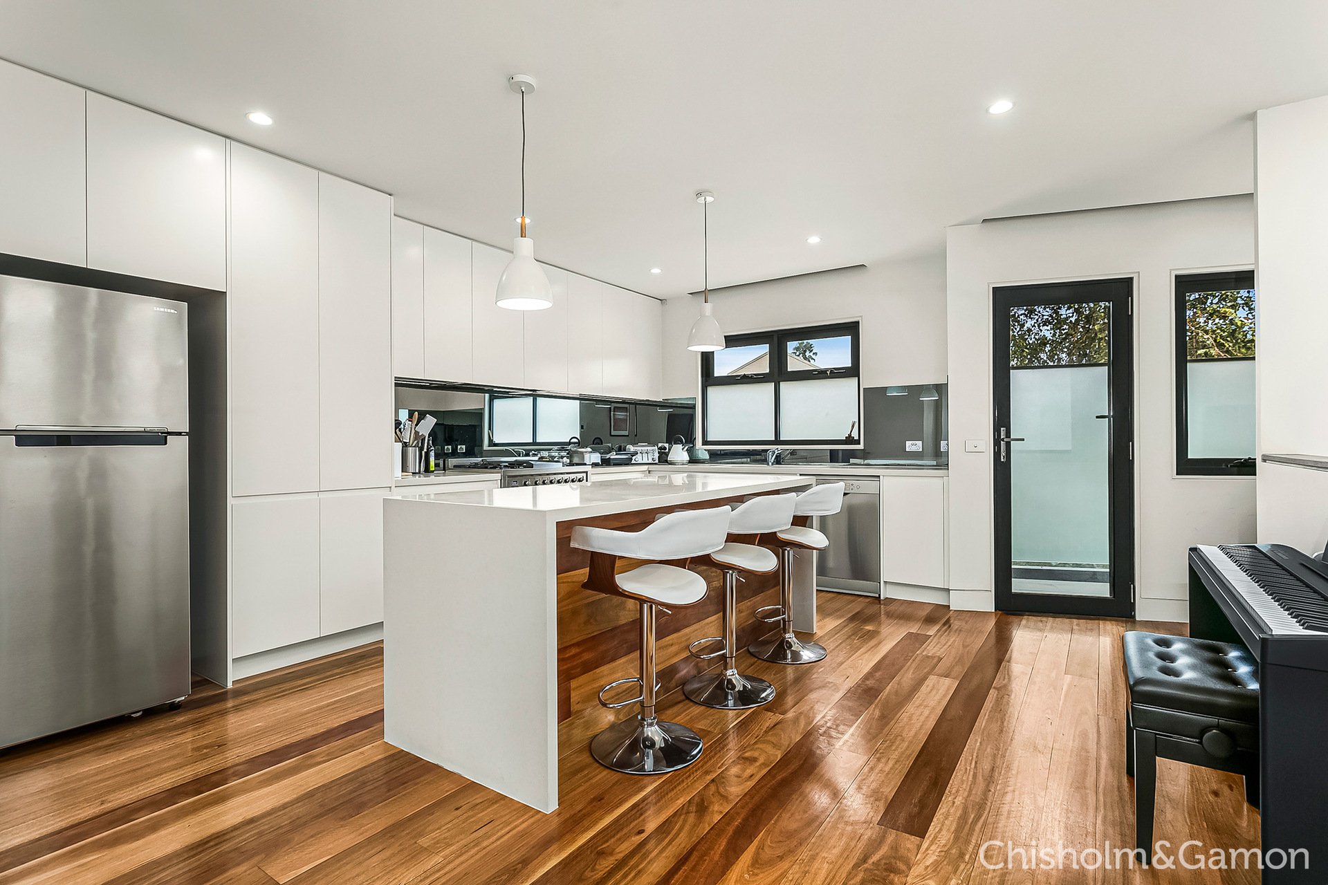 9 Norma Barnett Lane, Port Melbourne image 3