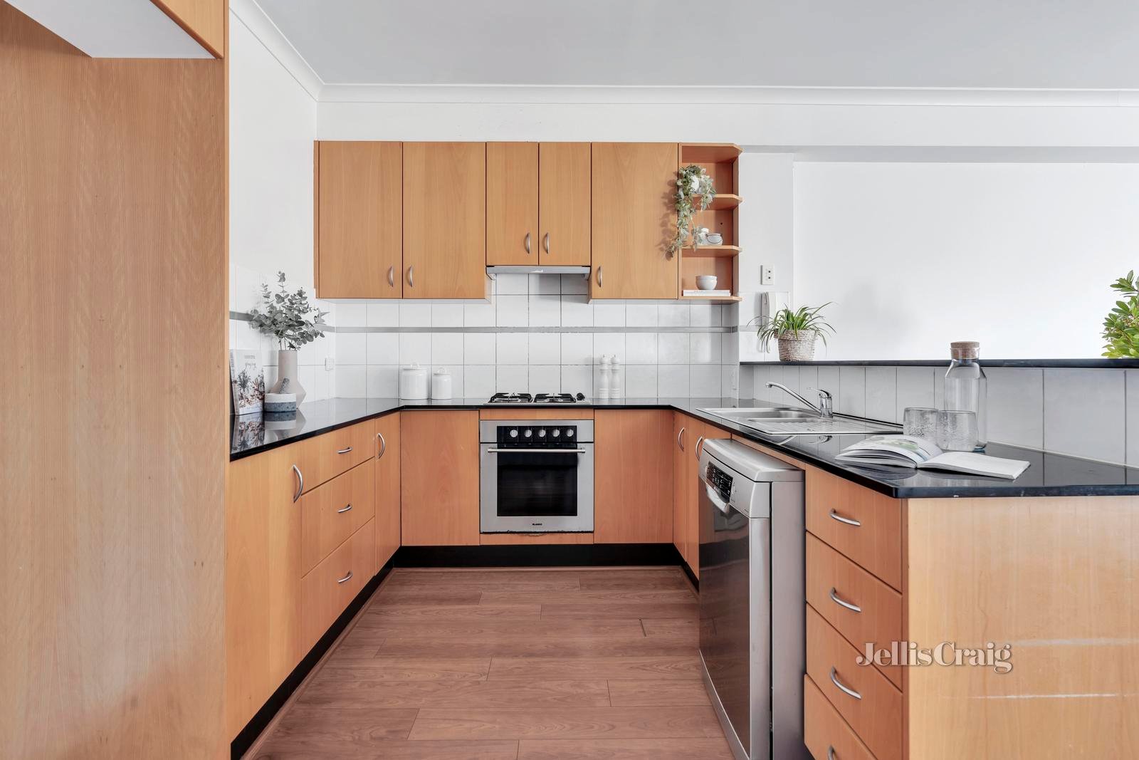 9 Nunan Street, Brunswick East image 5