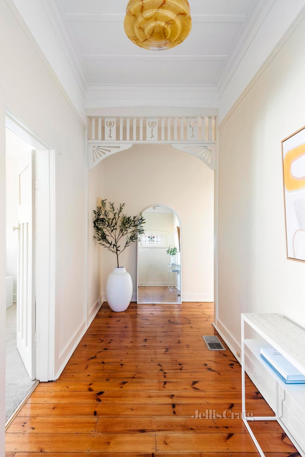 9 Osborne Street, South Yarra image 2