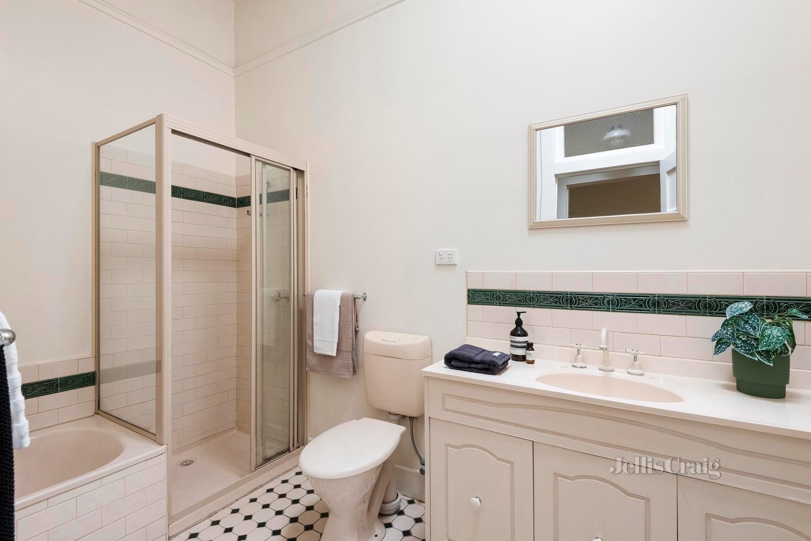 9 Osborne Street, South Yarra image 13