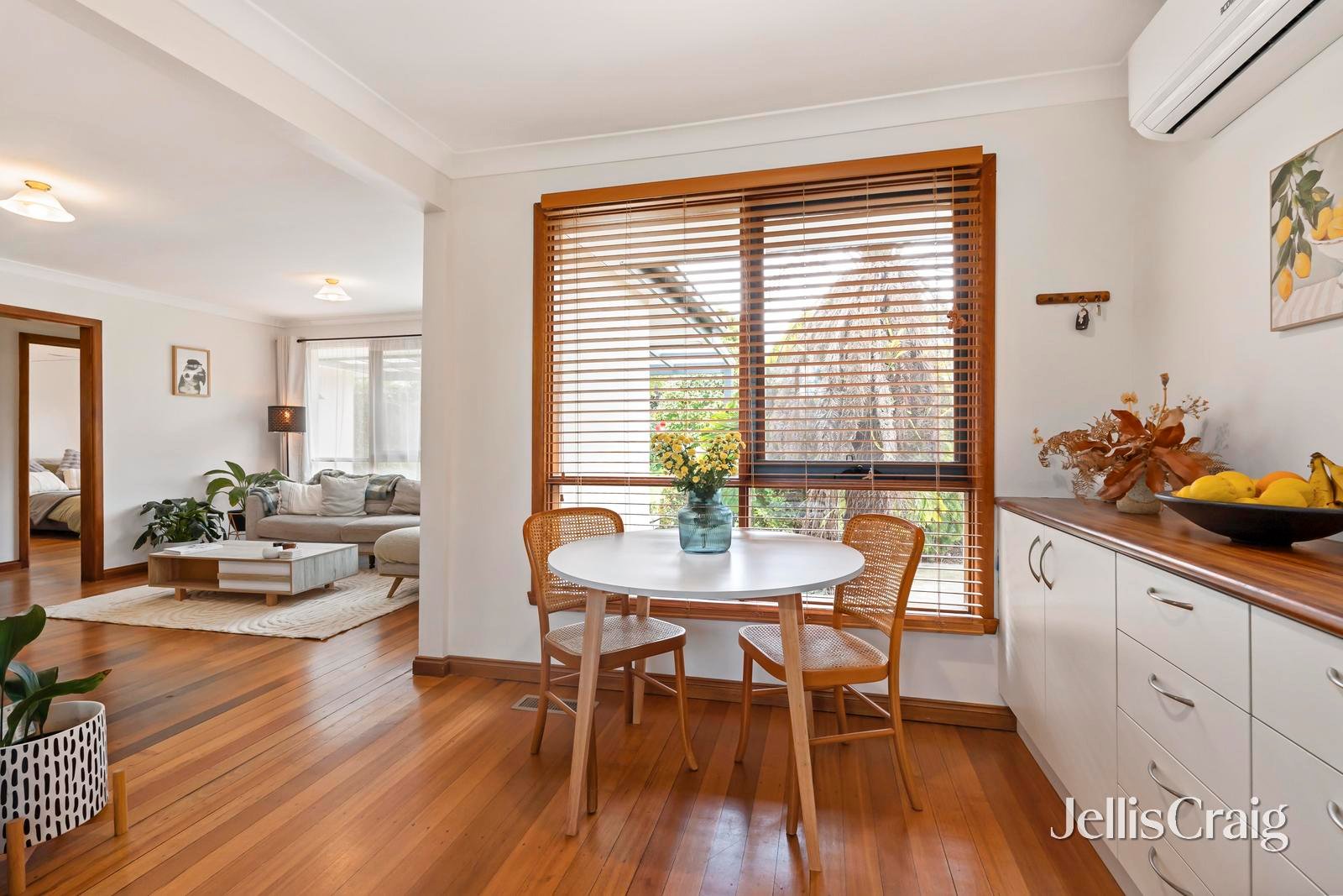 9 Paris Avenue, Croydon South image 4