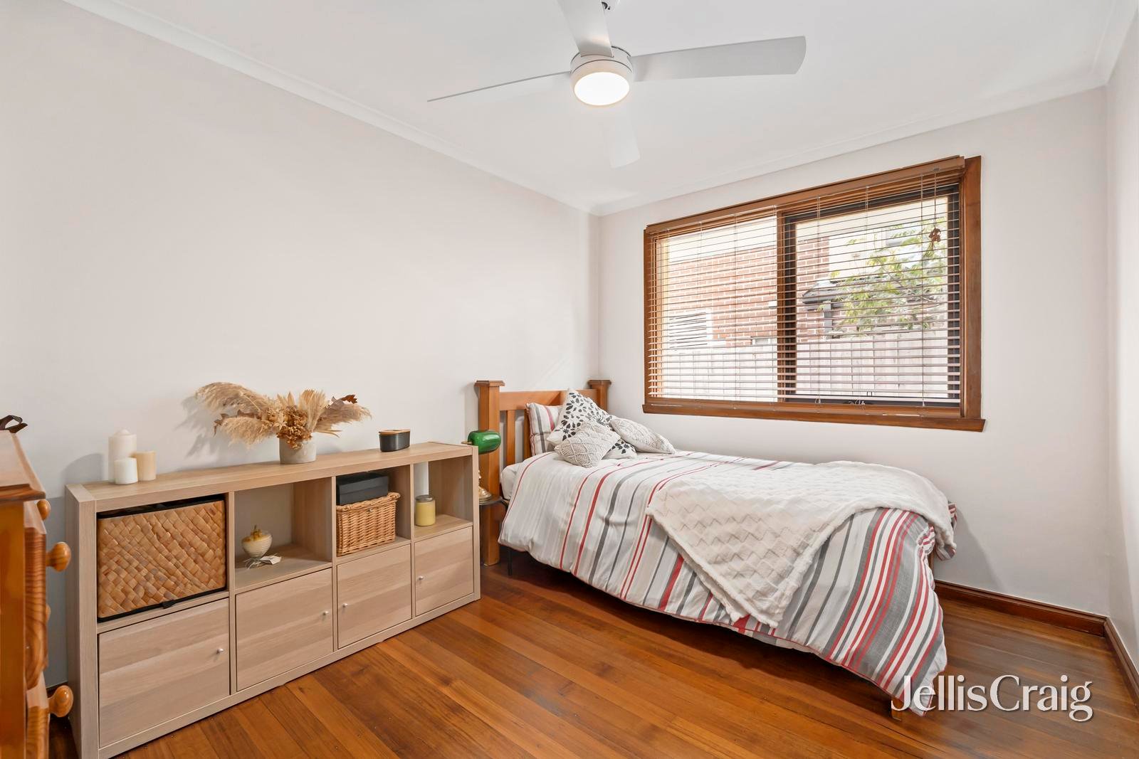 9 Paris Avenue, Croydon South image 8