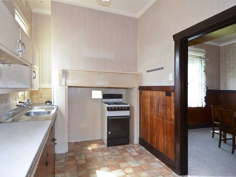 9 Park Street, Geelong image 2