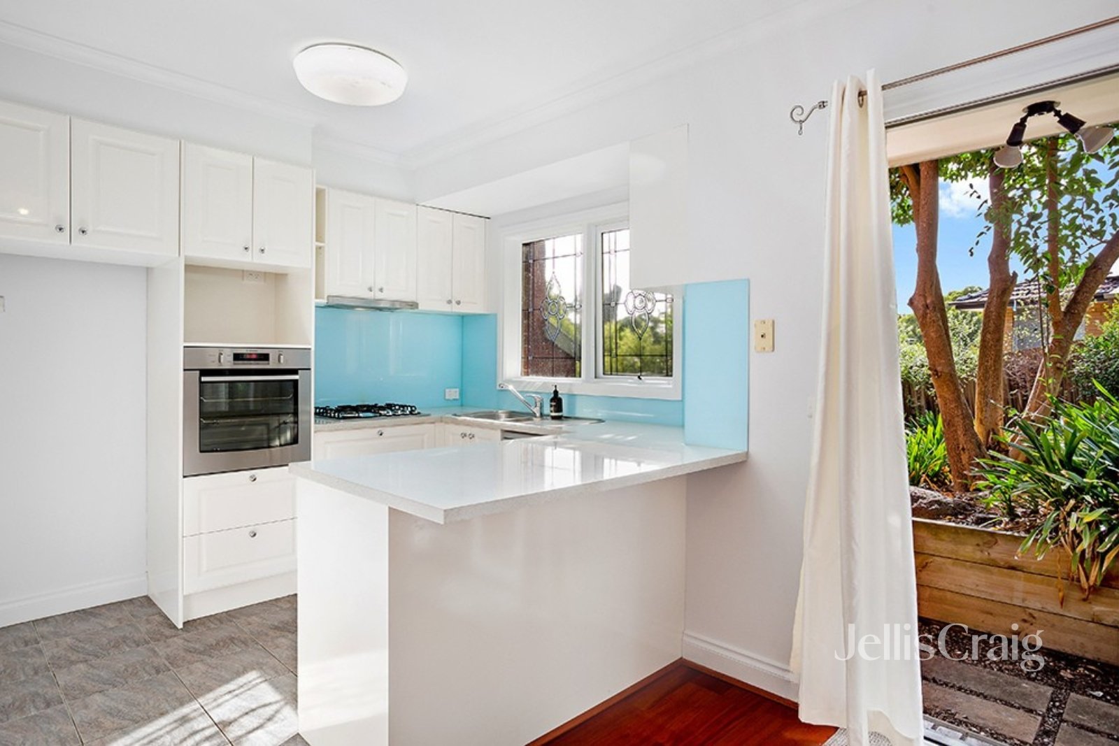 9 Piccadilly Close, Greensborough image 2