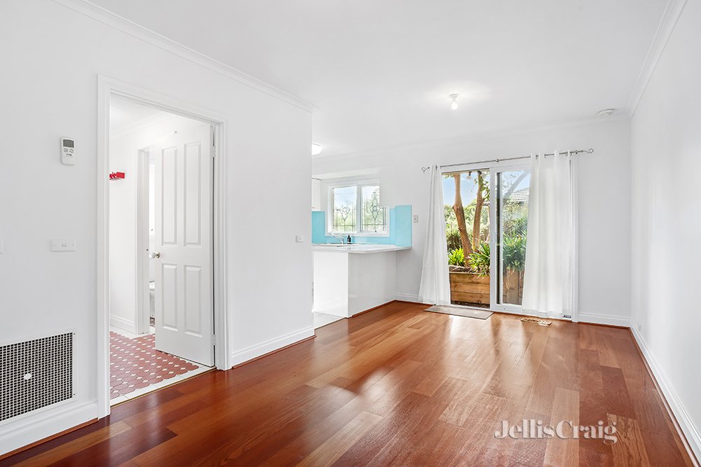 9 Piccadilly Close, Greensborough image 4