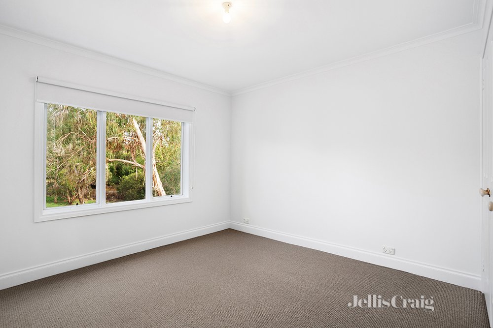 9 Piccadilly Close, Greensborough image 5