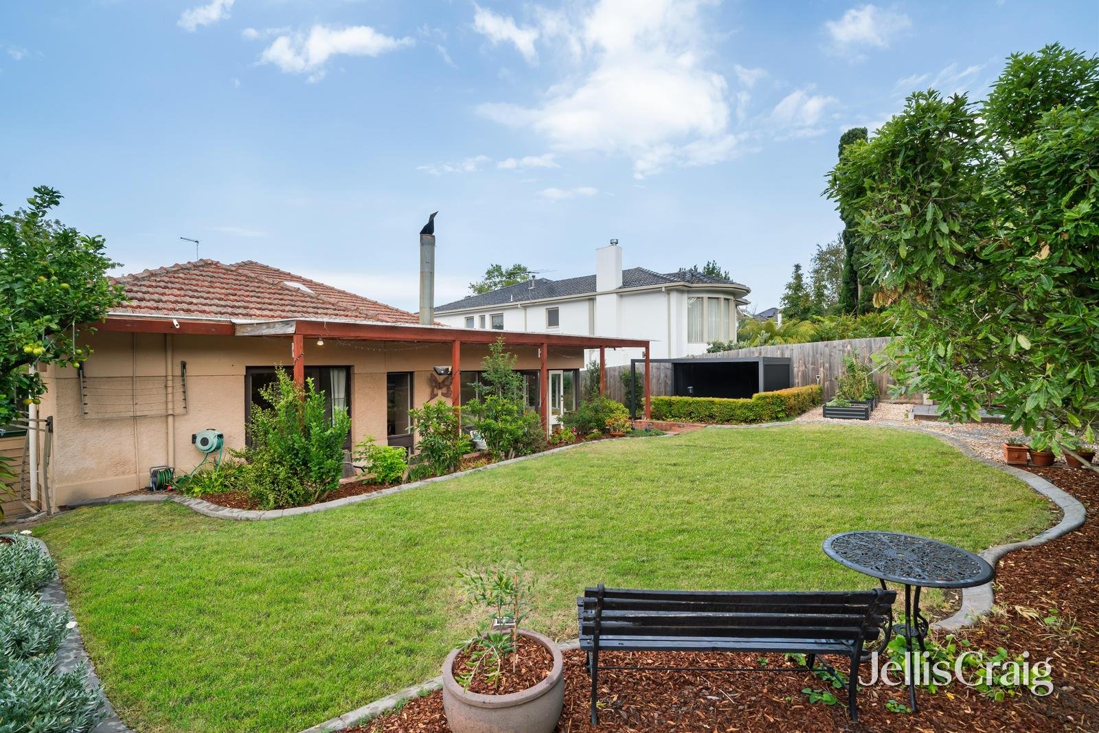 9 Pine Avenue, Camberwell image 8