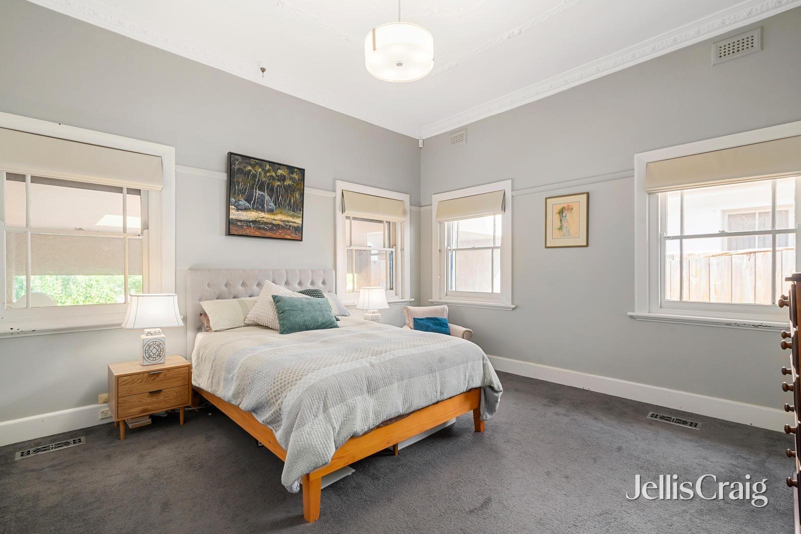 9 Pine Avenue, Camberwell image 9